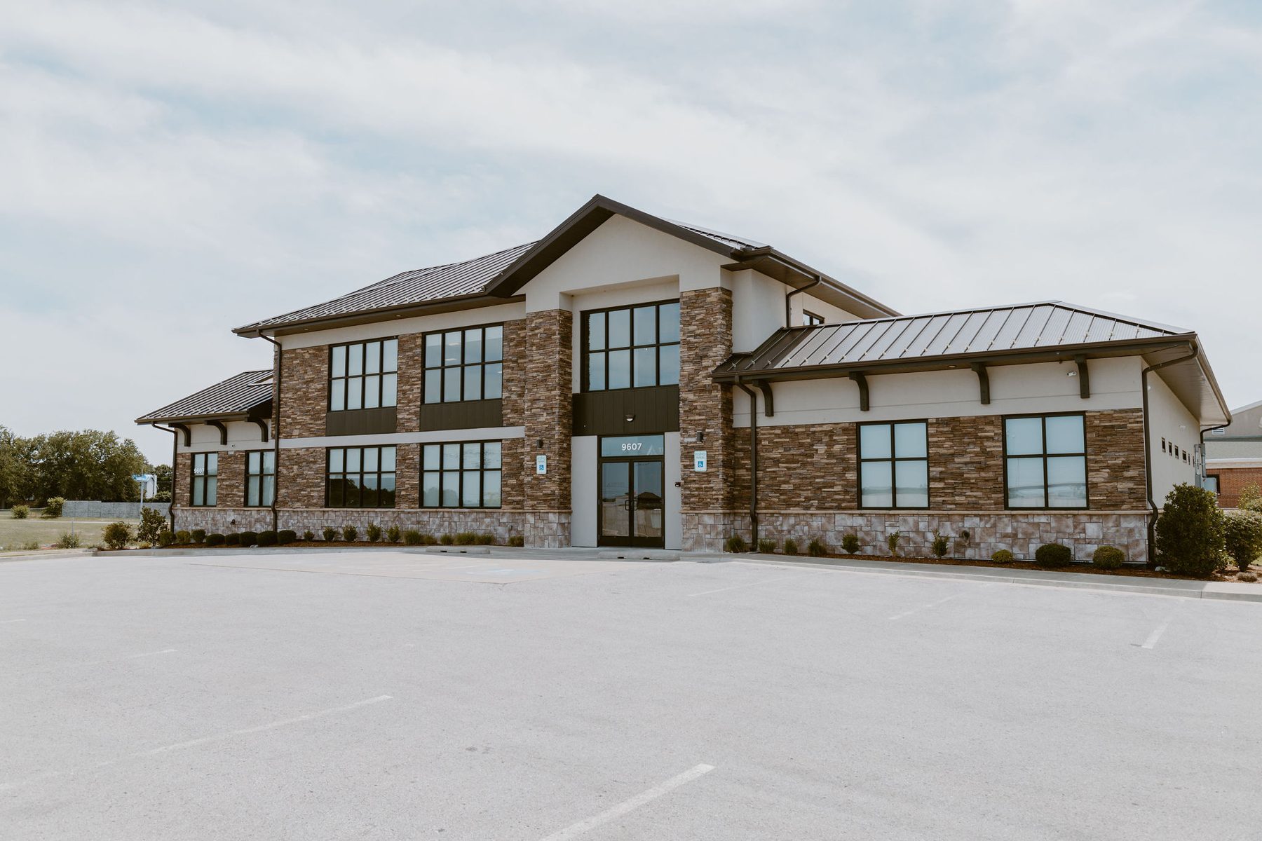 Front exterior of the Transcend Dental Implants & Periodontics office in Tulsa